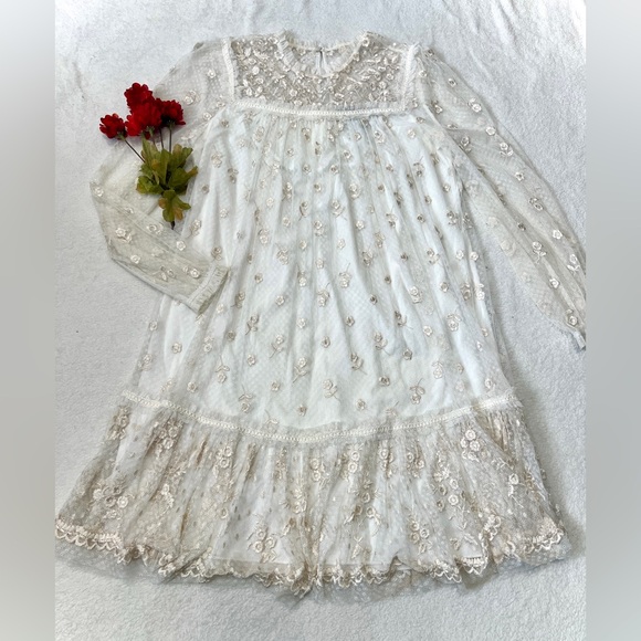 Needle & Thread Dresses & Skirts - Needle & Thread Reflection Disty Cream Embroidered Floral Lace Dress - Size 6